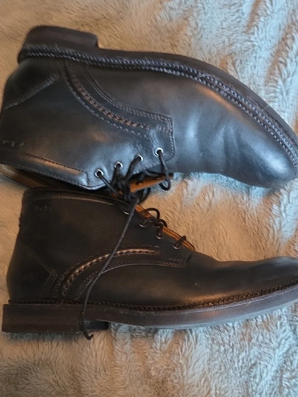 Clarks Men's Brown Leather Chukka Boots